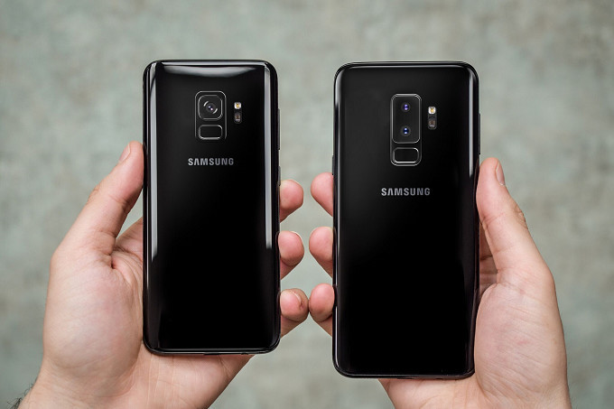 Samsung Galaxy s9 - best phone 2018 -TrendMut - s8 - s9 specs specifications - design - in hand