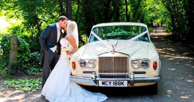 5 Best Luxury Cars to Add Glamor to Your Wedding