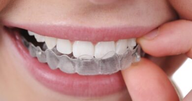 Straighten Teeth By Getting Invisalign - TrendMut - 2022