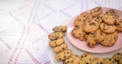 Peanut Butter Chocolate Chip Cookies - 2023 - TrendMut